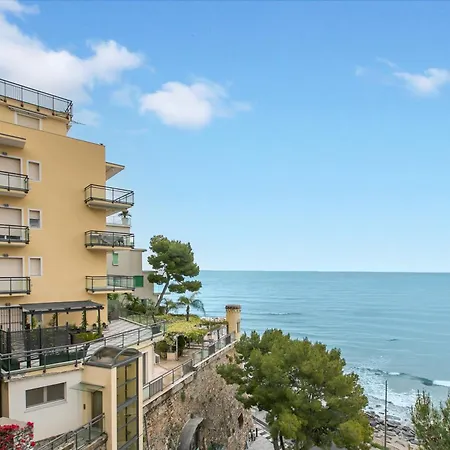 Kenyon Charm - Total Sea View - Happy